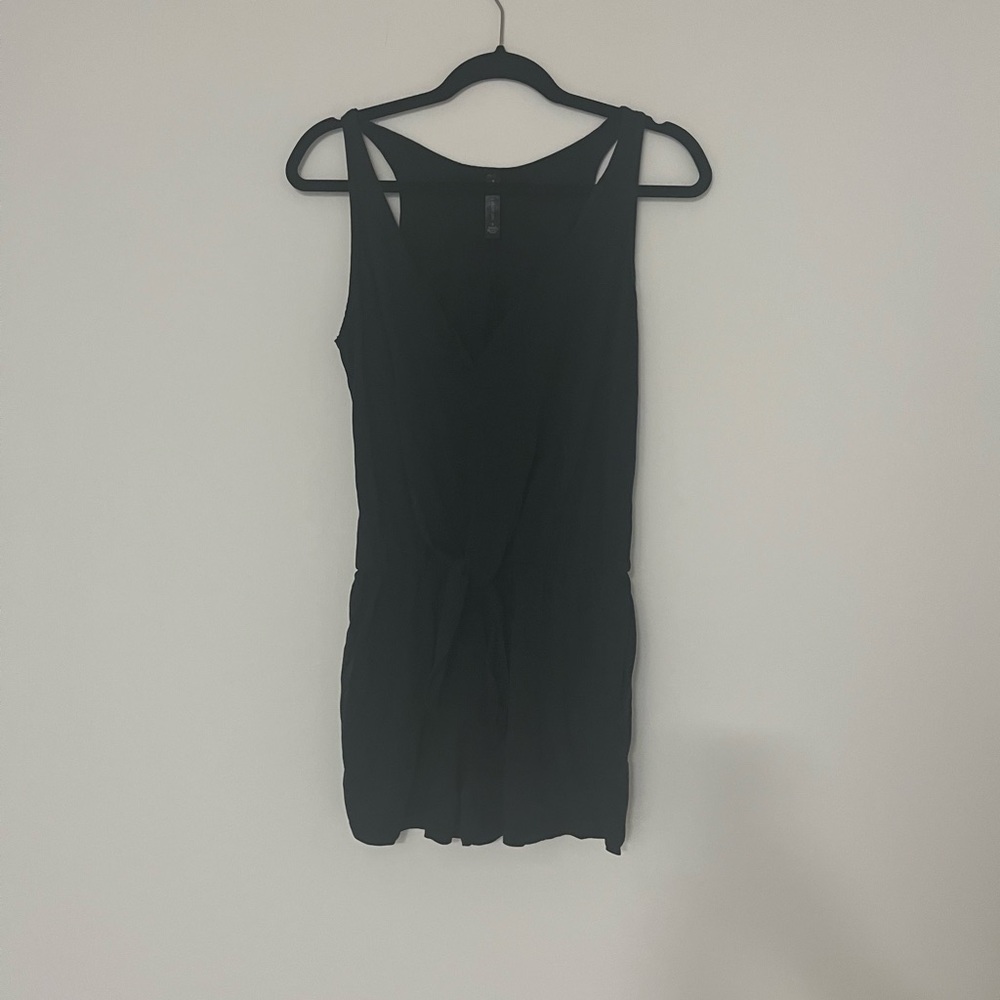 Smash + Tess x Hilary Duff Shorty Lauren Romper Midnight Black Size Small